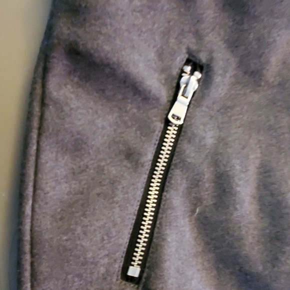 NWT H&M grey zipper skirt! - Picture 3 of 4